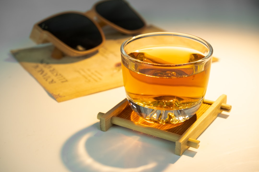 whisky tasting flight glasses nosing aroma beginner