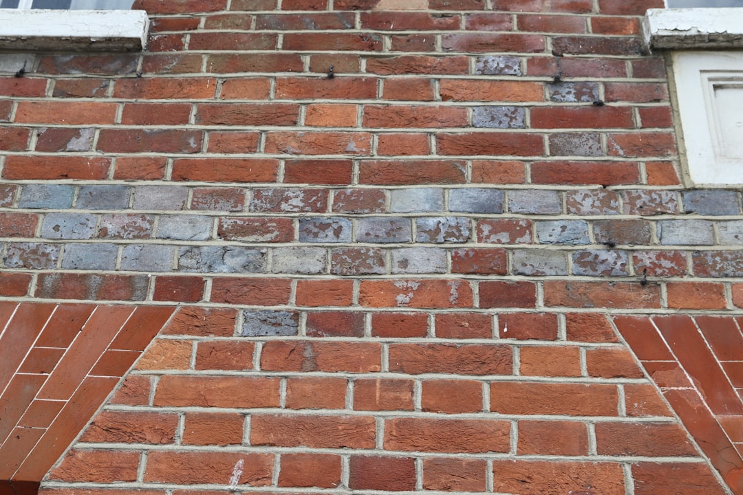 DIY tuck pointing tools mortar joint, homeowner brick repair step by step
