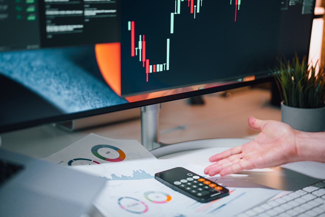 forex trading charts, currency pairs, trading desk setup